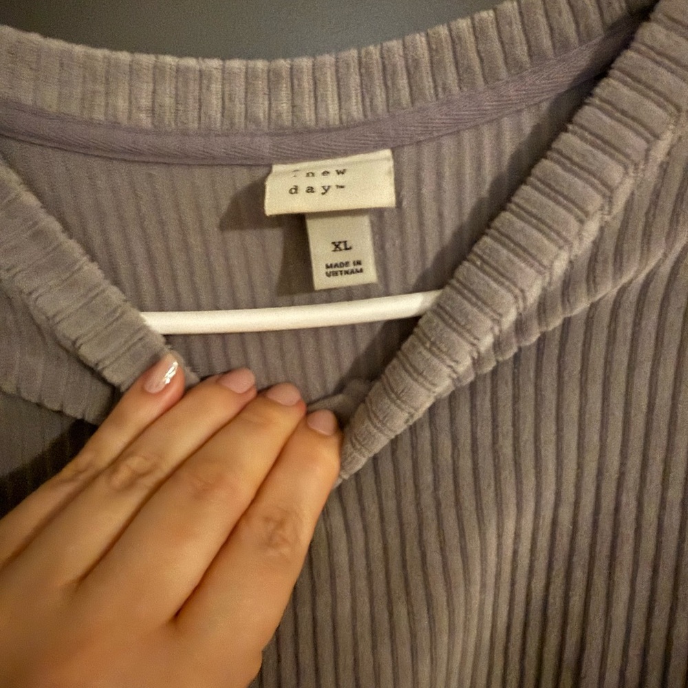 Gray Ribbed Oversized Sweater - Picture 2 of 2